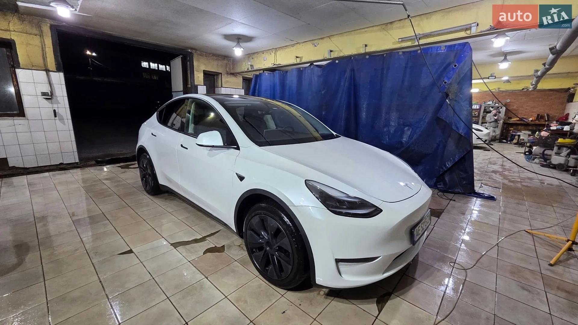 2024 Tesla Model Y - мініатюра 5
