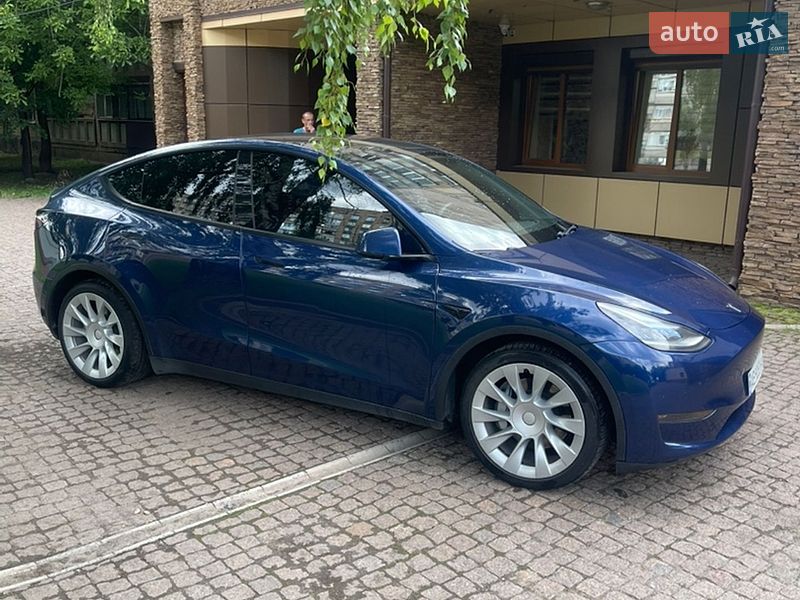 Tesla Model Y 2020