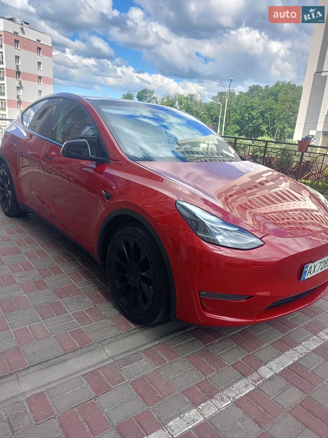 2024 Tesla Model Y - мініатюра 8