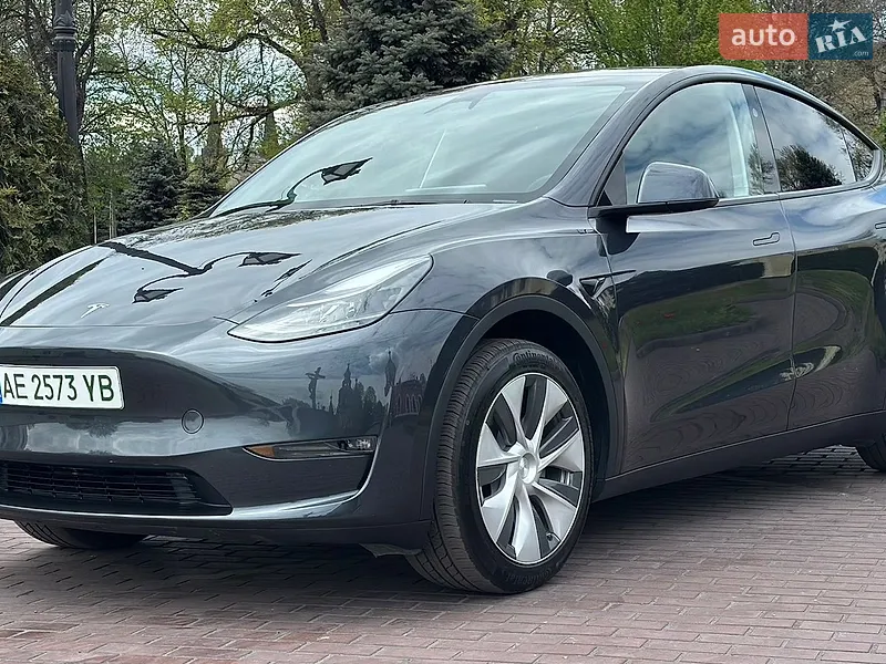 Tesla Model Y 2024 VIN 7SAYGAEE0RF023725 фото оголошення 3 з 81