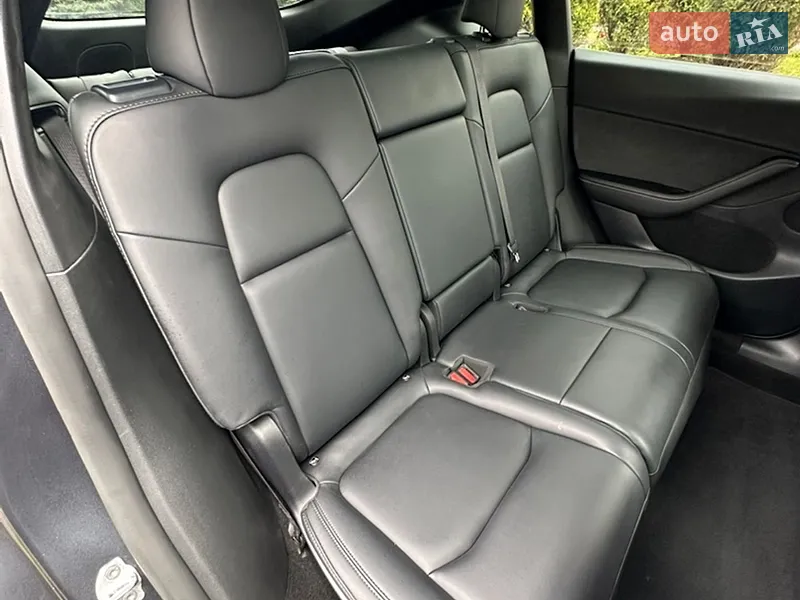 Tesla Model Y 2024 VIN 7SAYGAEE0RF023725 фото оголошення 29 з 81