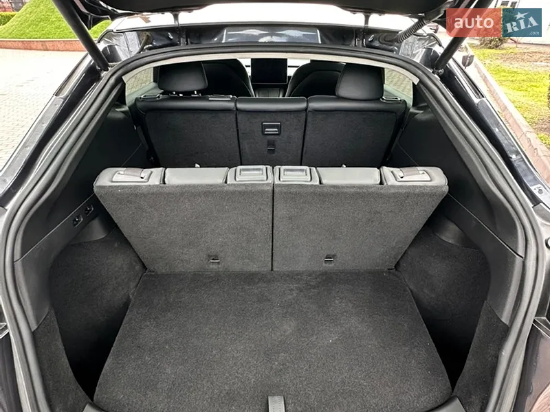 Tesla Model Y 2024 VIN 7SAYGAEE0RF023725 фото оголошення 33 з 81
