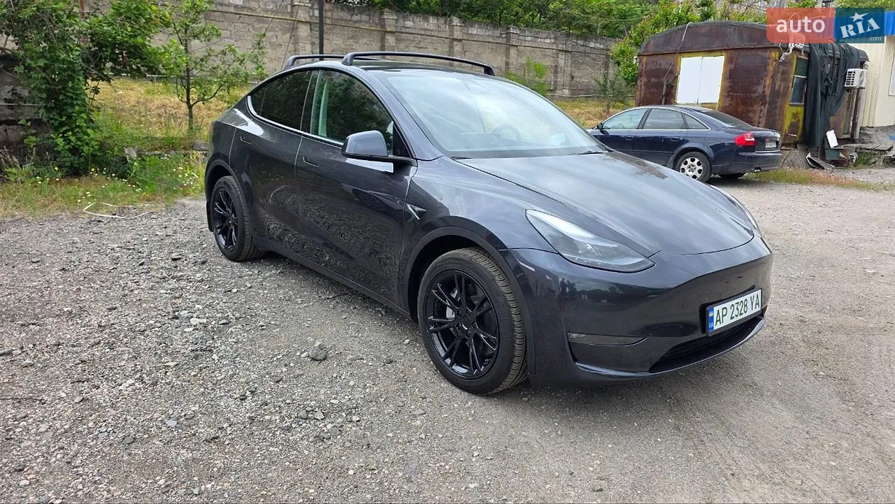 2025 Tesla Model Y - мініатюра 24