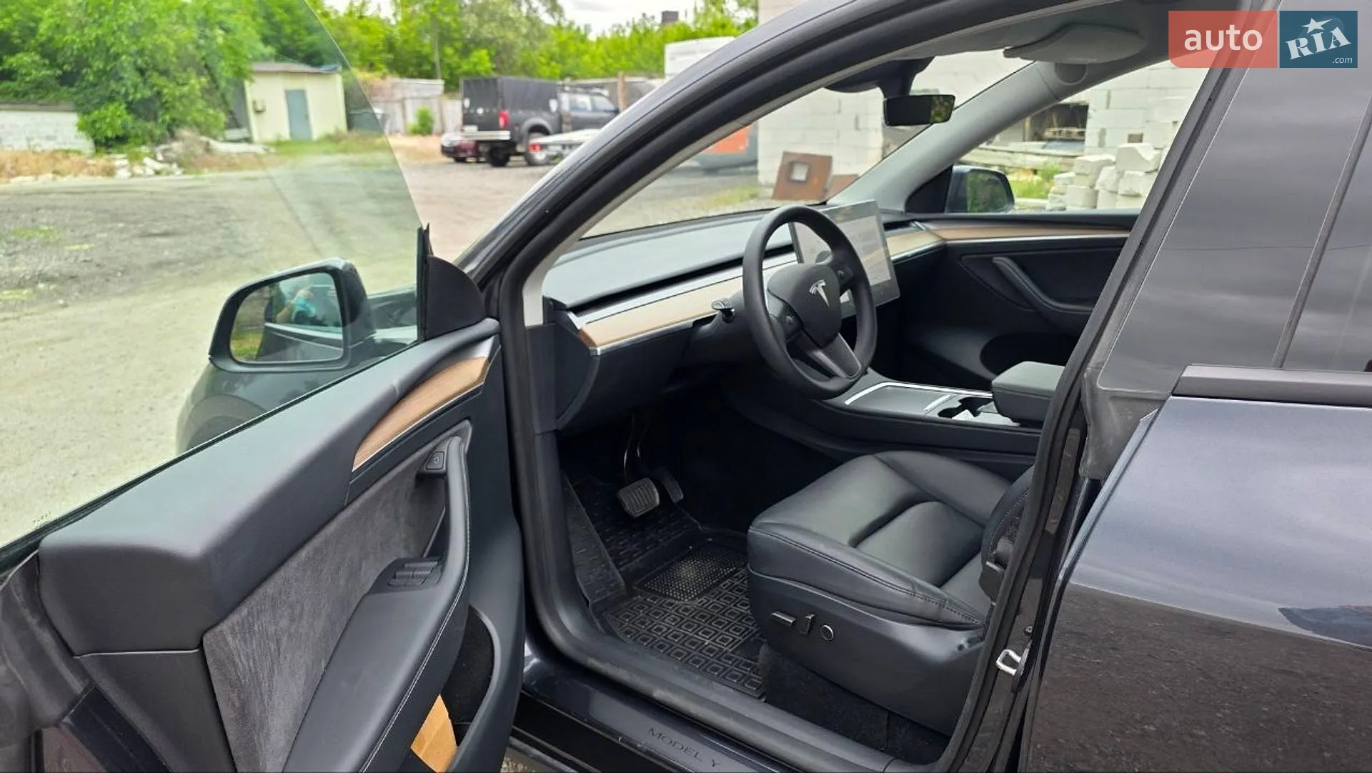 2024 Tesla Model Y - мініатюра 8