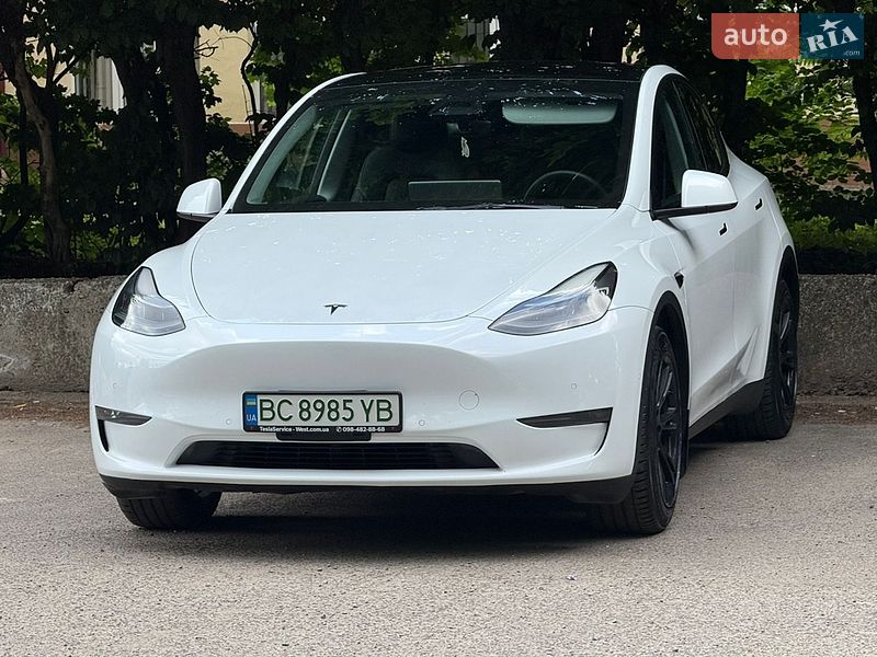 Внедорожник / Кроссовер Tesla Model Y 2023 в Винниках