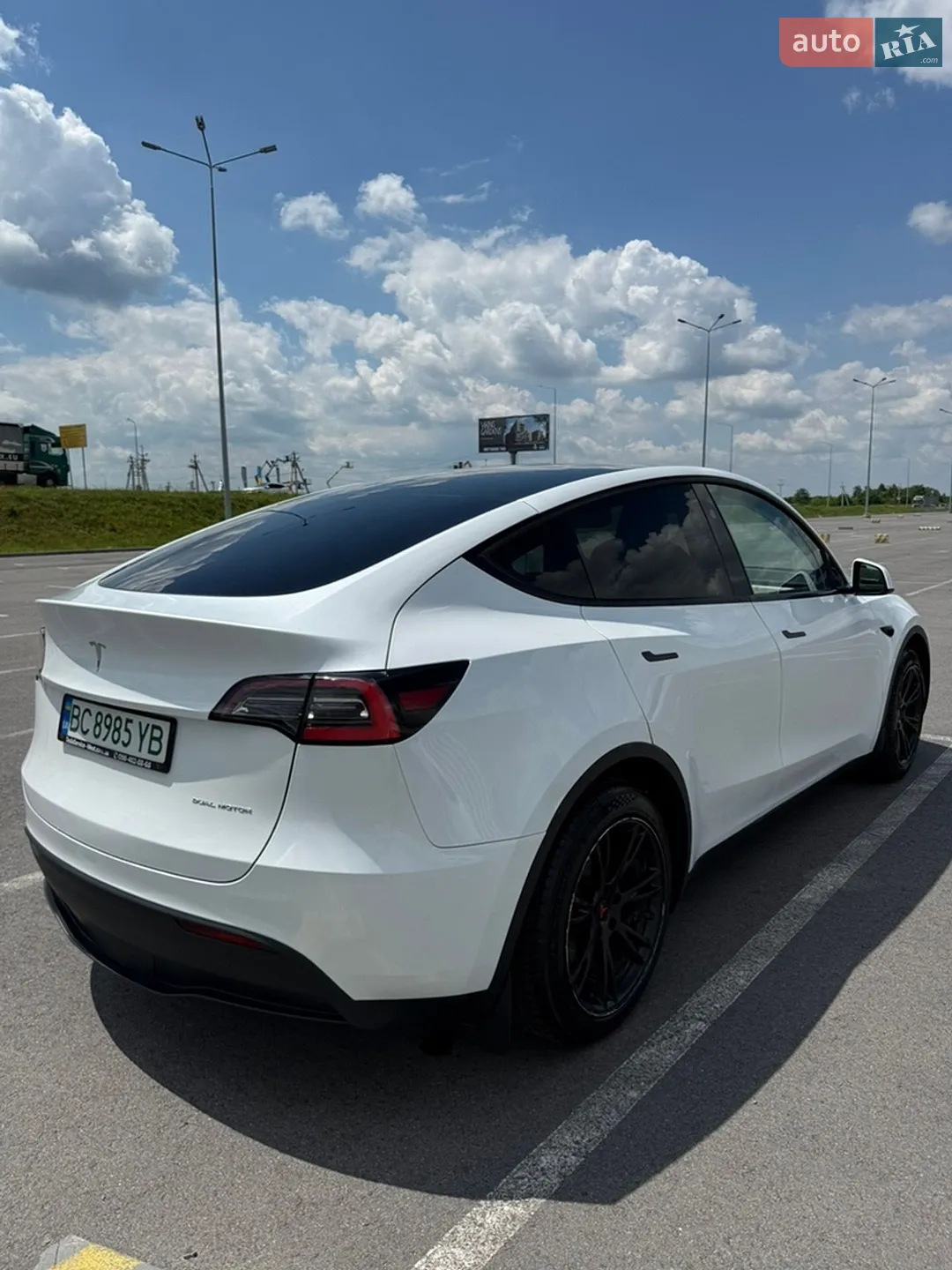 2023 Tesla Model Y - мініатюра 8