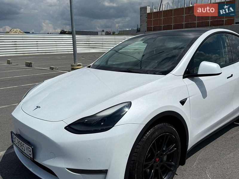 Внедорожник / Кроссовер Tesla Model Y 2023 в Винниках