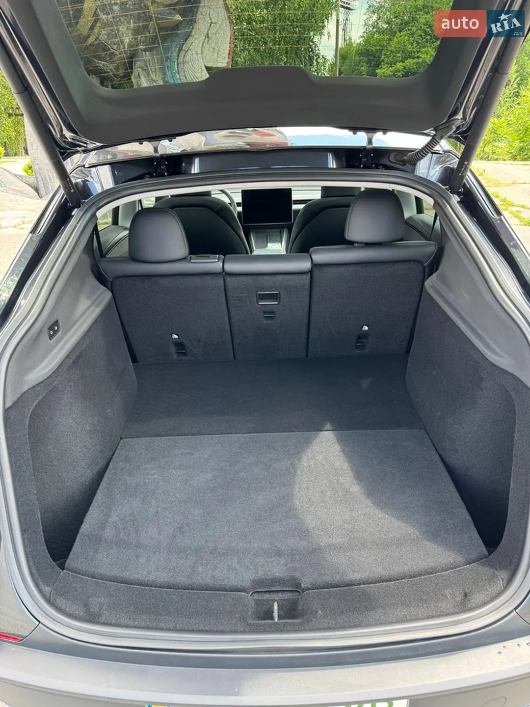 2025 Tesla Model Y - мініатюра 9