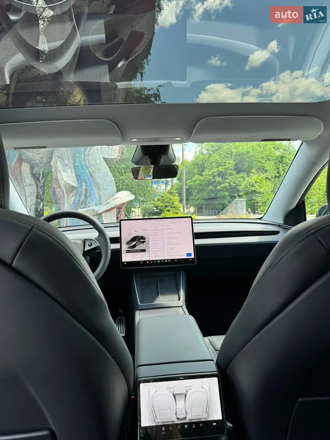 2025 Tesla Model Y - мініатюра 29