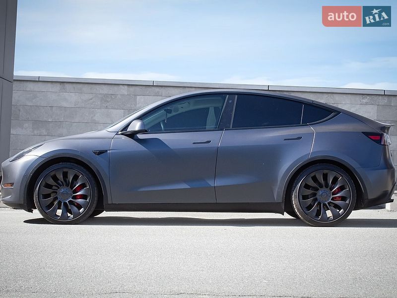 Позашляховик / Кросовер Tesla Model Y 2022 в Києві