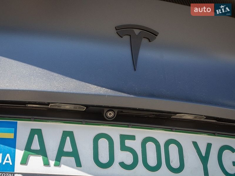 Позашляховик / Кросовер Tesla Model Y 2022 в Києві