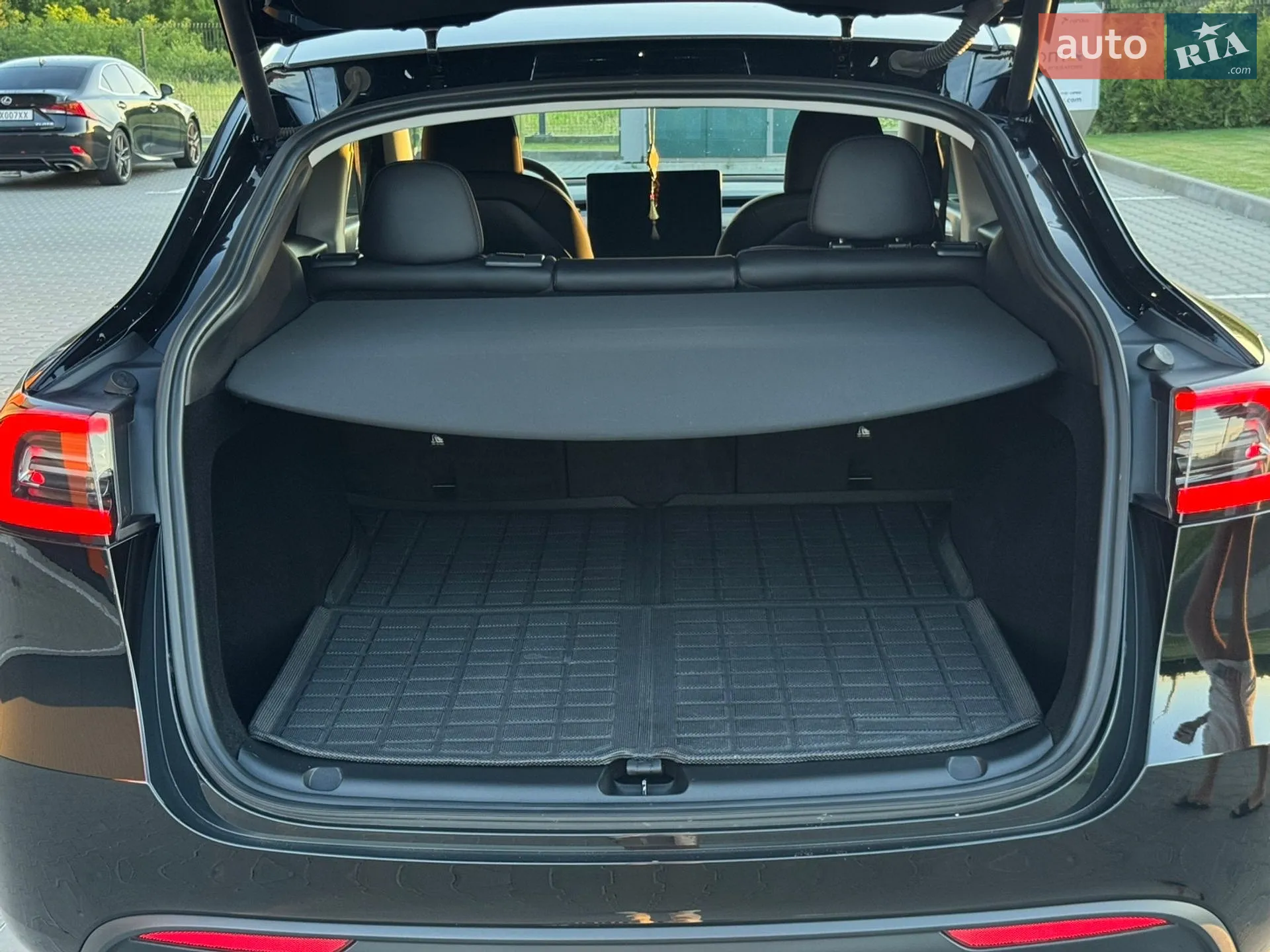 2023 Tesla Model Y - мініатюра 23