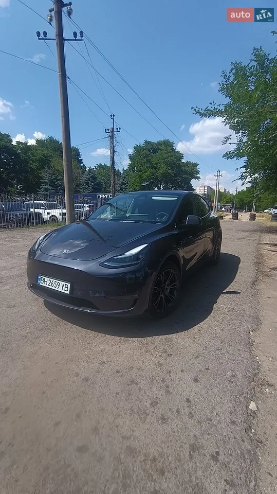 2025 Tesla Model Y - мініатюра 24