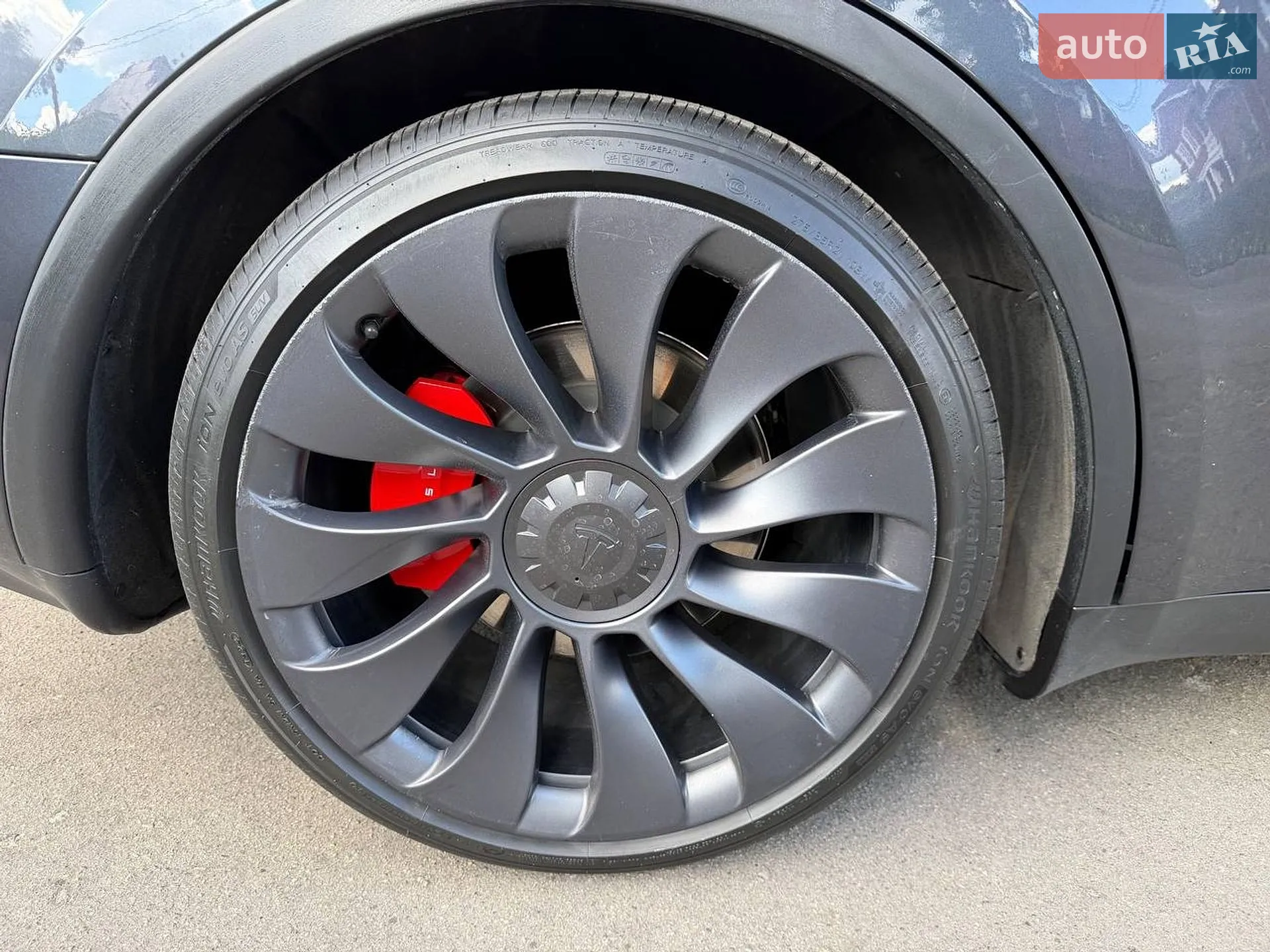 Tesla Model Y 2024 VIN 7SAYGDEF6RA291217 фото оголошення 31 з 61