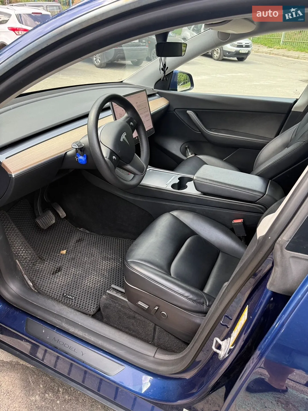 2022 Tesla Model Y - мініатюра 5