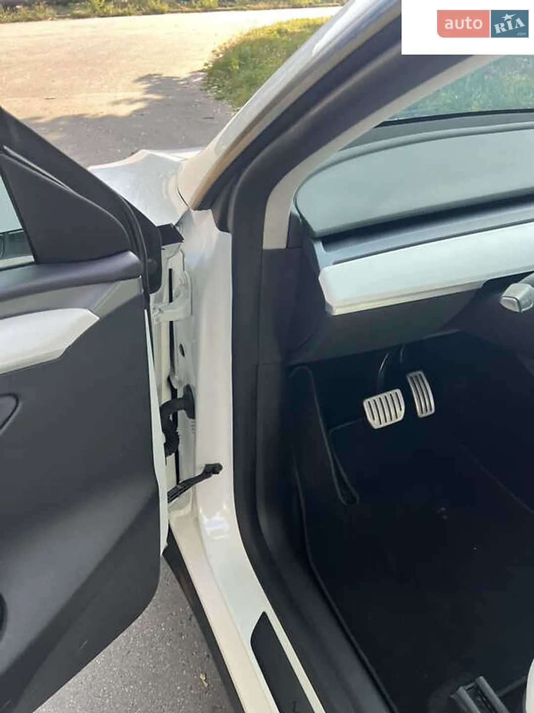 2022 Tesla Model Y - мініатюра 23