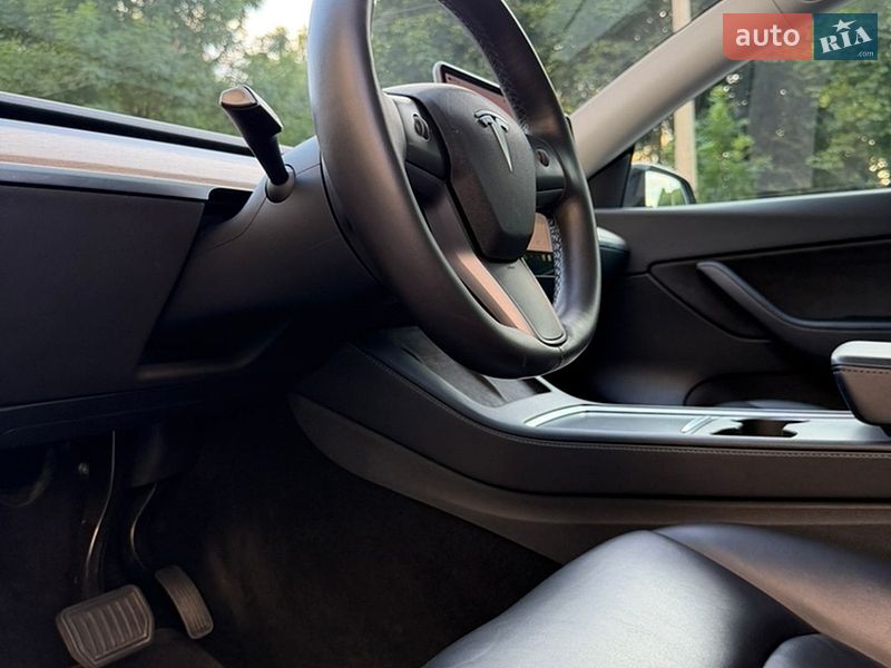 Внедорожник / Кроссовер Tesla Model Y 2022 в Хмельницком