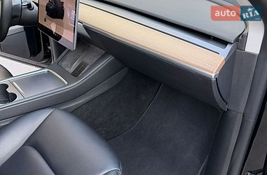 Внедорожник / Кроссовер Tesla Model Y 2022 в Хмельницком