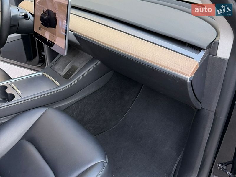Внедорожник / Кроссовер Tesla Model Y 2022 в Хмельницком
