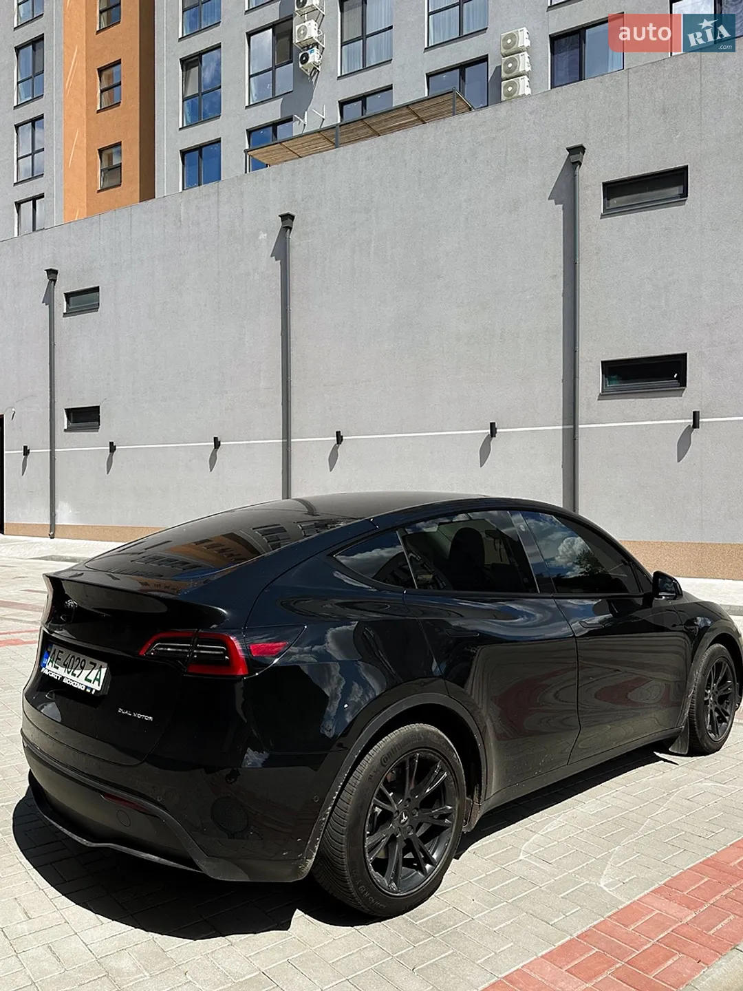 2022 Tesla Model Y - мініатюра 2