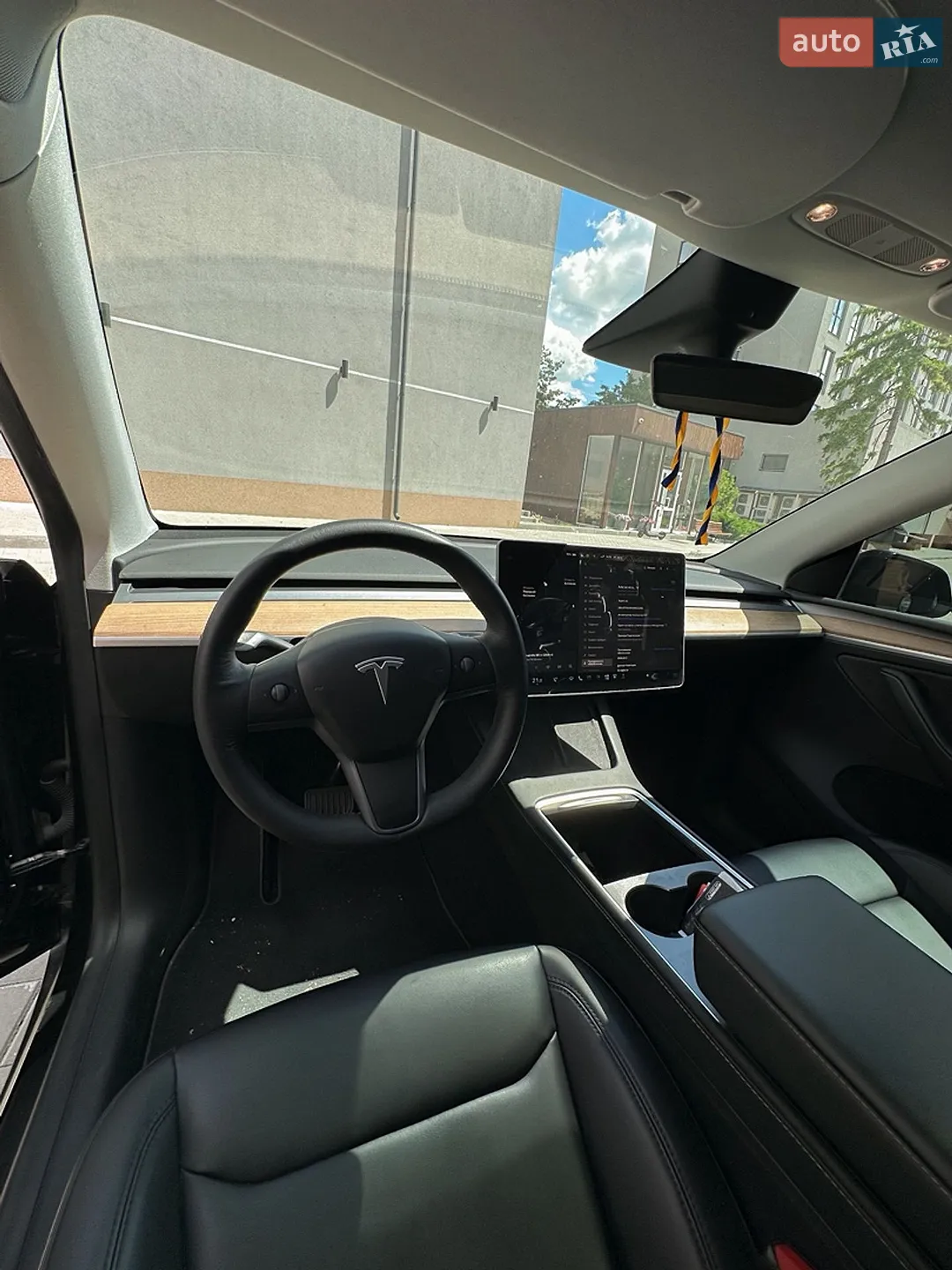 2022 Tesla Model Y - мініатюра 9