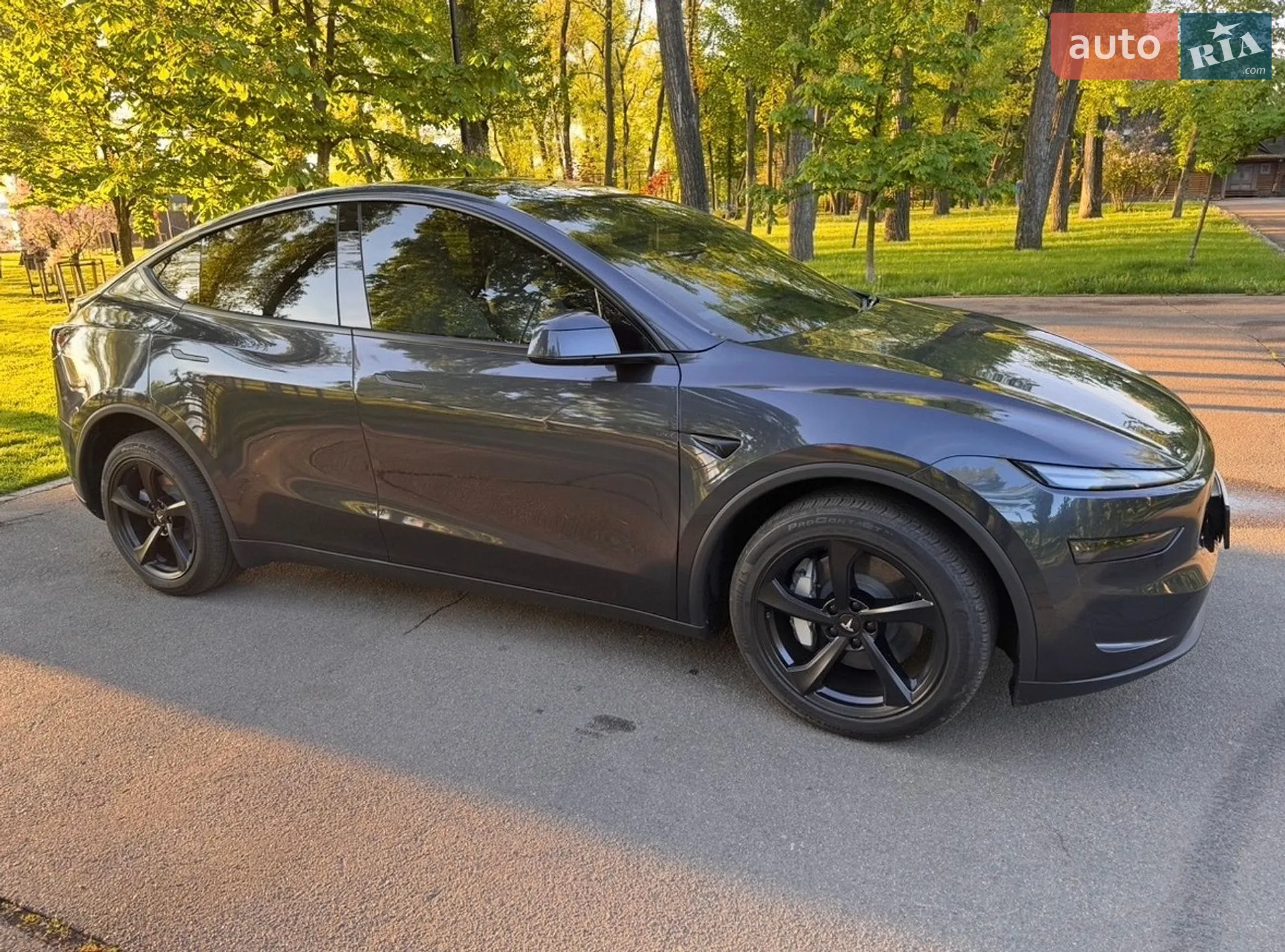 2025 Tesla Model Y - мініатюра 9