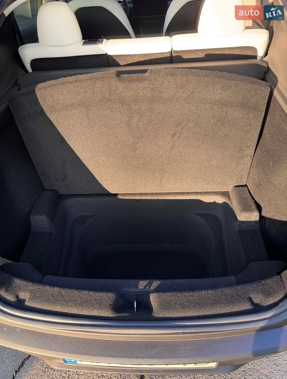 2025 Tesla Model Y - мініатюра 36