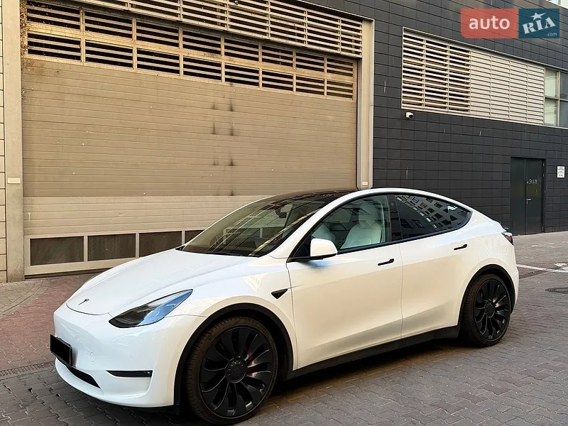 Tesla Model Y