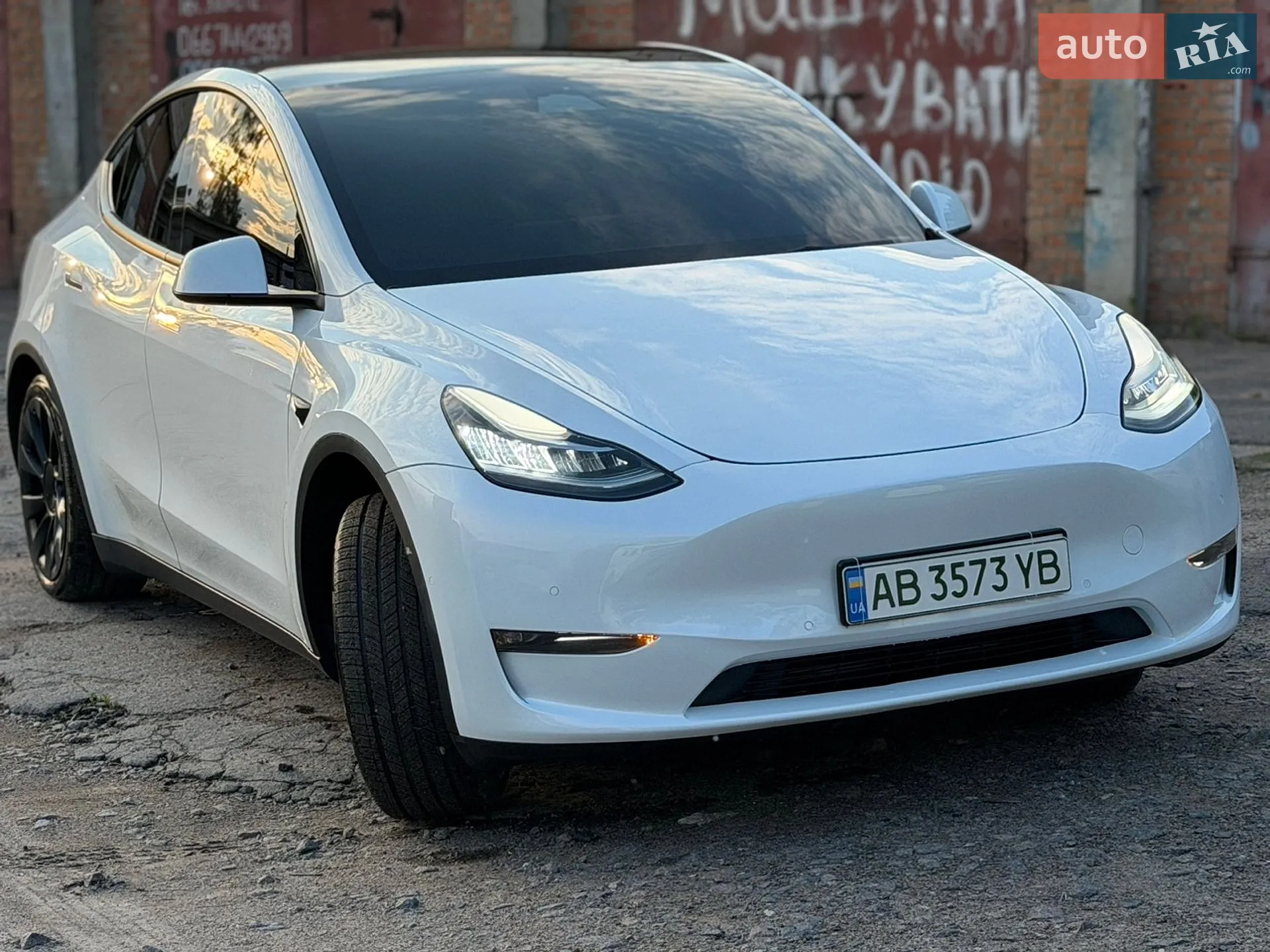 2022 Tesla Model Y - мініатюра 3