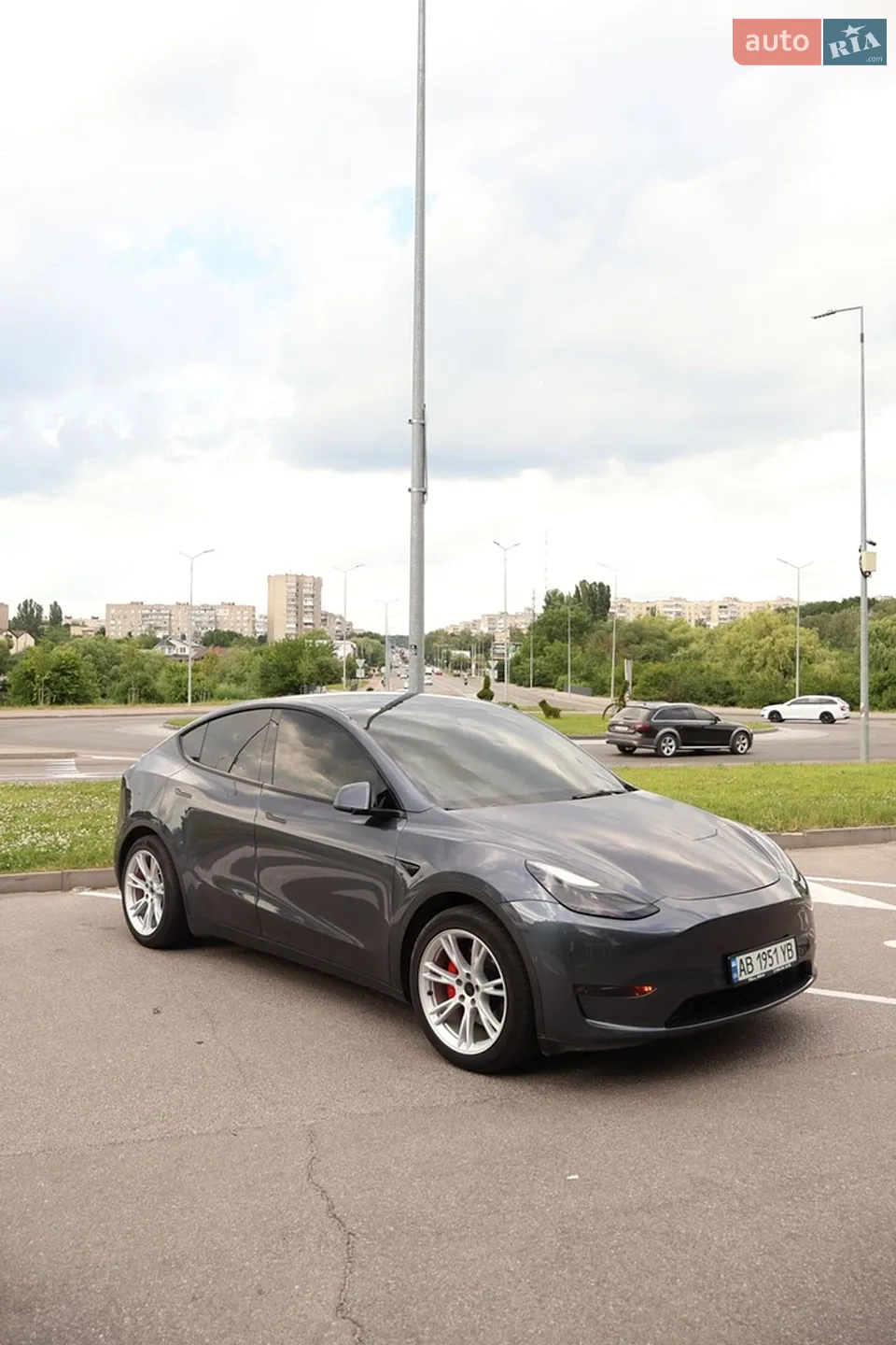 2022 Tesla Model Y - мініатюра 5