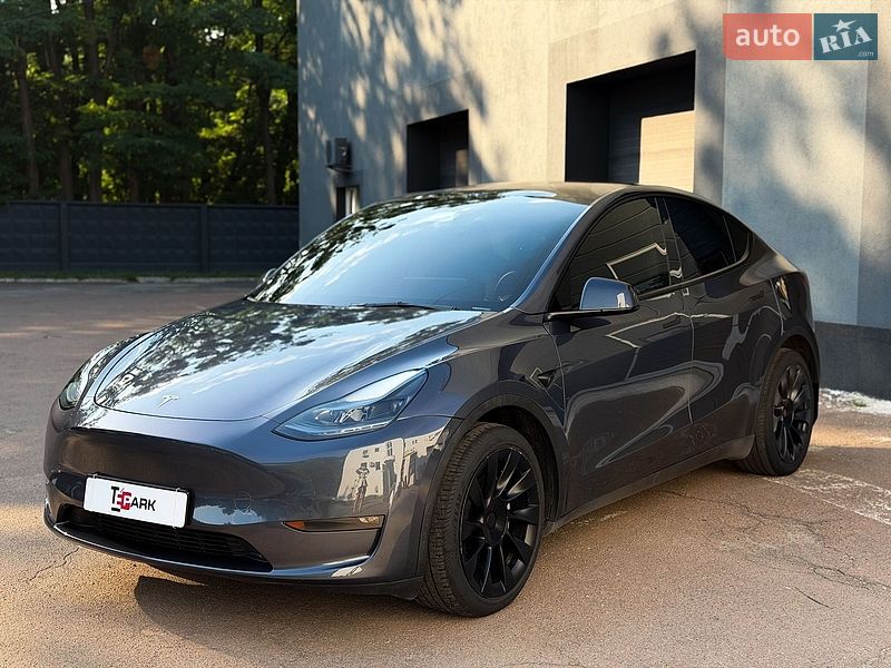 Позашляховик / Кросовер Tesla Model Y 2023 в Києві