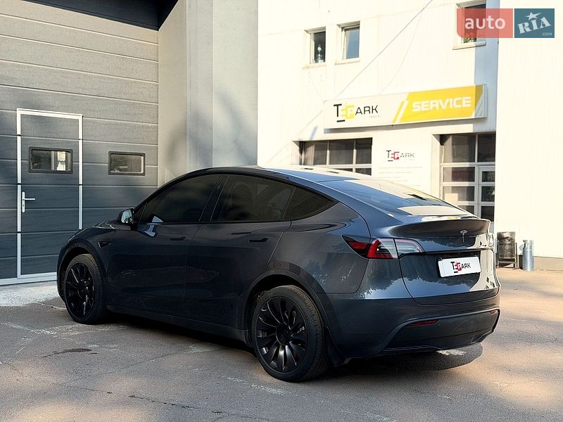 Позашляховик / Кросовер Tesla Model Y 2023 в Києві