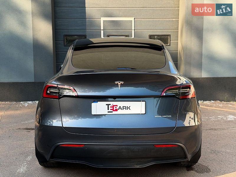Позашляховик / Кросовер Tesla Model Y 2023 в Києві