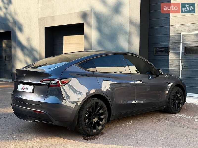 Позашляховик / Кросовер Tesla Model Y 2023 в Києві
