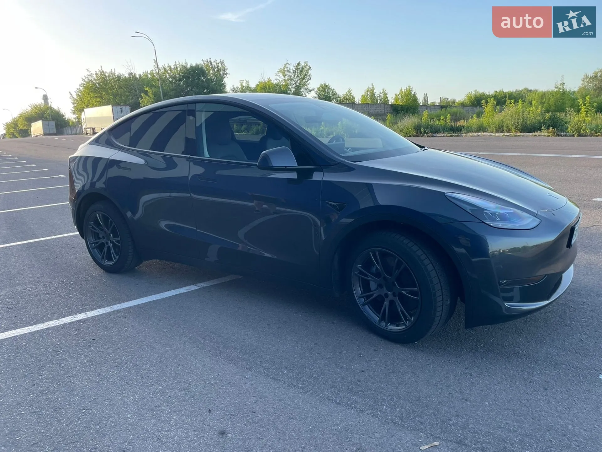 2024 Tesla Model Y - мініатюра 3