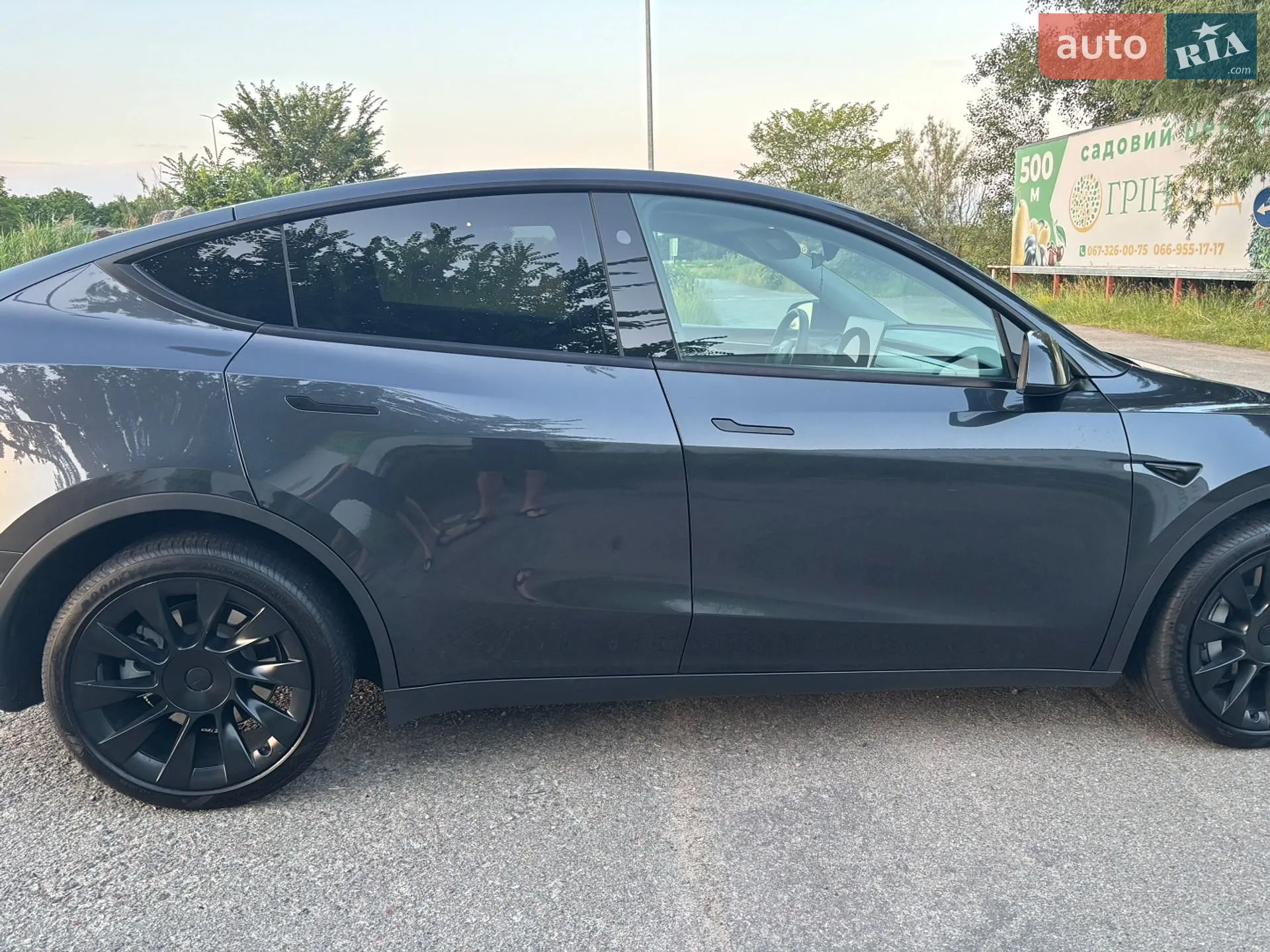 2024 Tesla Model Y - мініатюра 4