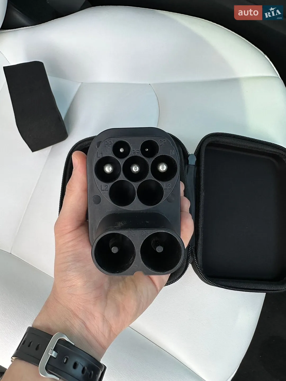 2022 Tesla Model Y - мініатюра 23