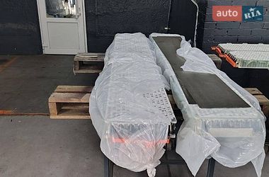 Внедорожник / Кроссовер Tesla Model Y 2025 в Киеве