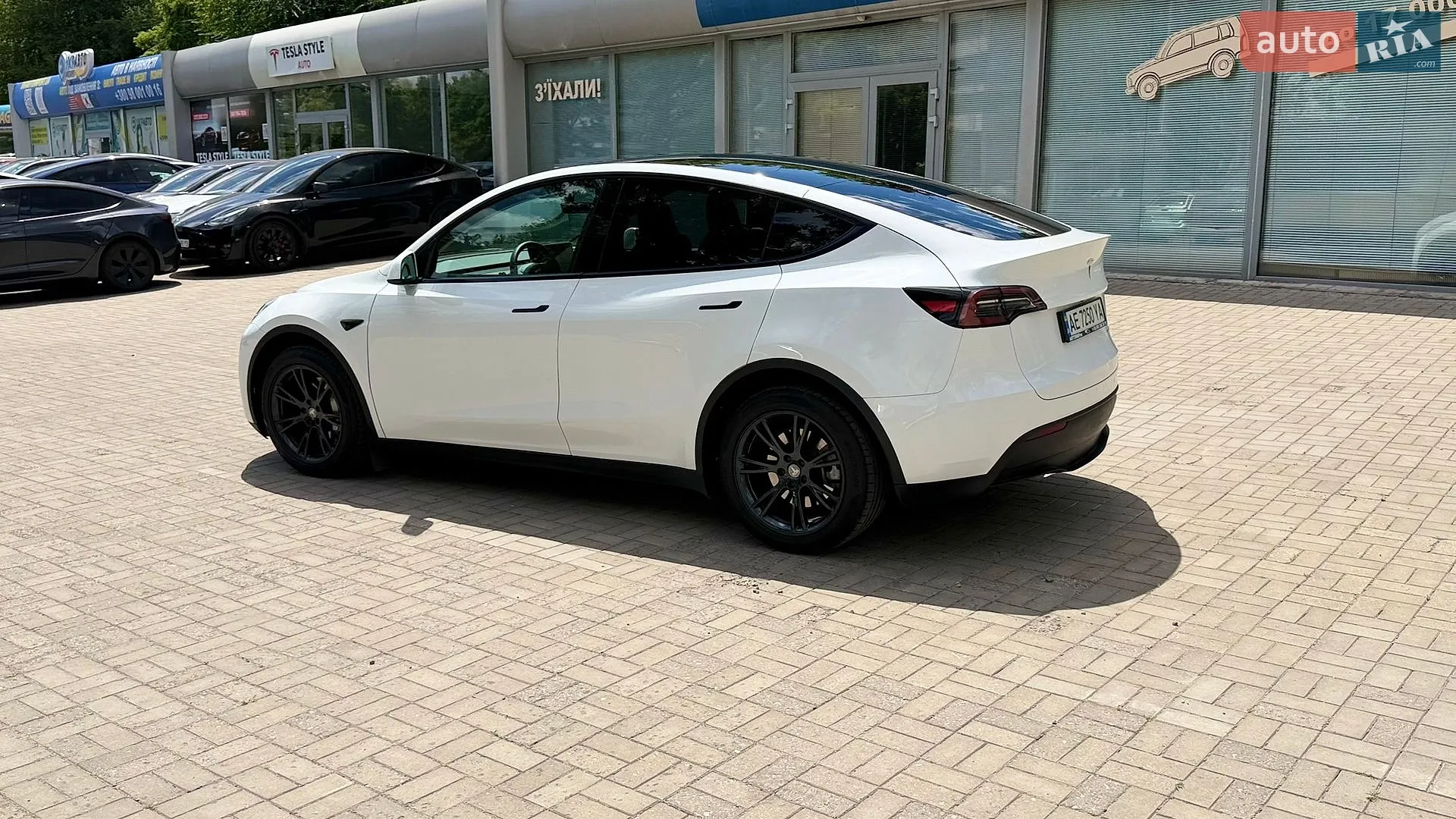 2023 Tesla Model Y - мініатюра 15
