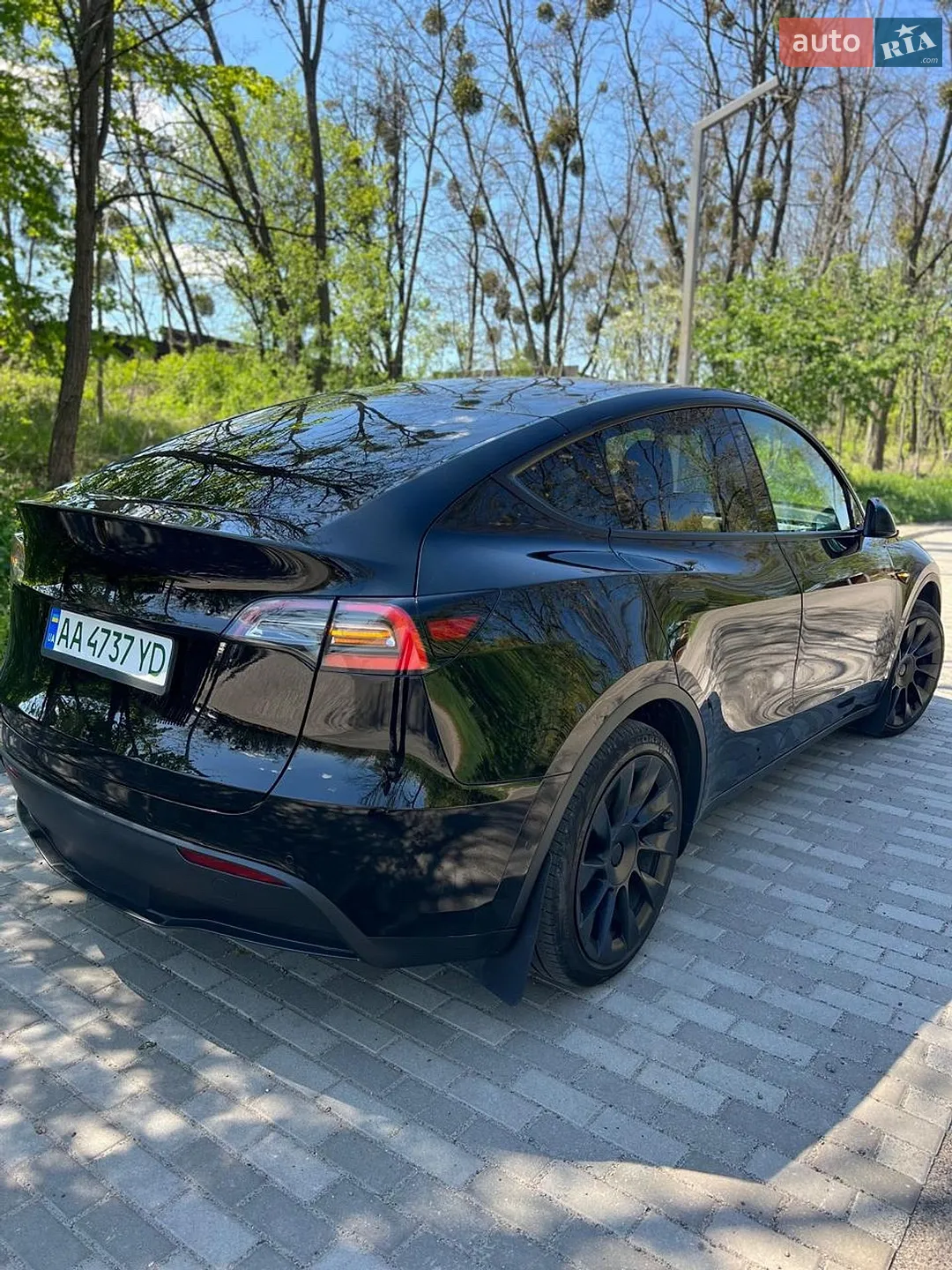 2021 Tesla Model Y - мініатюра 3