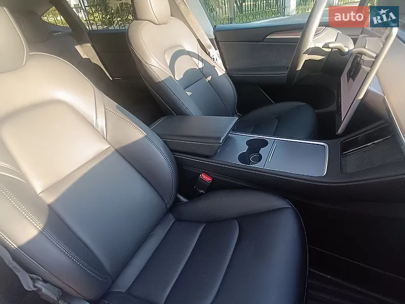 Tesla Model Y 2024 VIN 7SAYGDED1RF053597 фото оголошення 17 з 66