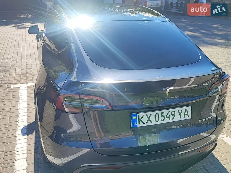 Tesla Model Y 2025 VIN 7SAYGDEF2SA366176 фото оголошення 10 з 37