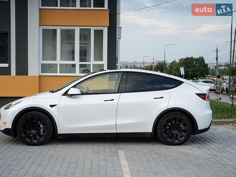 Позашляховик / Кросовер Tesla Model Y 2021 в Вінниці фото 16 Позашляховик / Кросовер Tesla Model Y 2021 в Вінниці