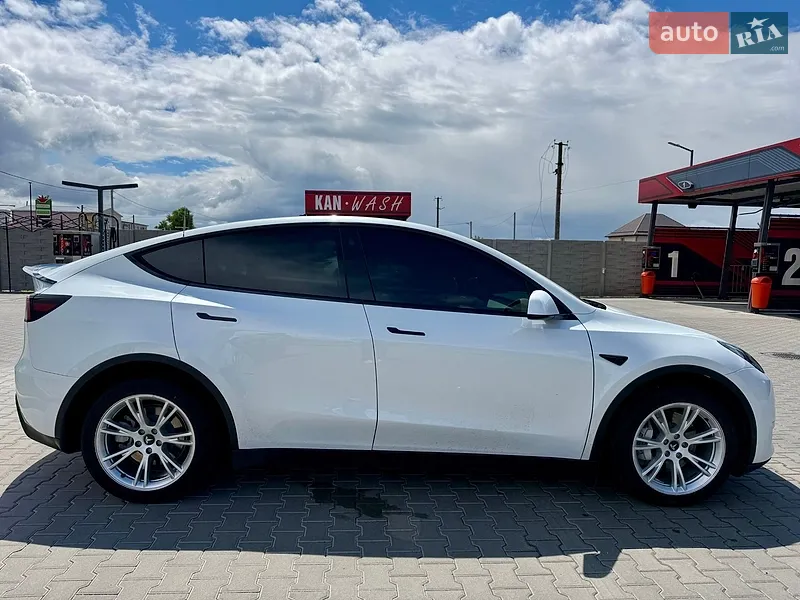 Tesla Model Y 2022