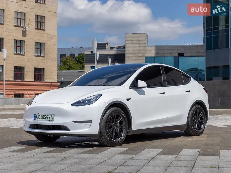 Tesla Model Y 2021