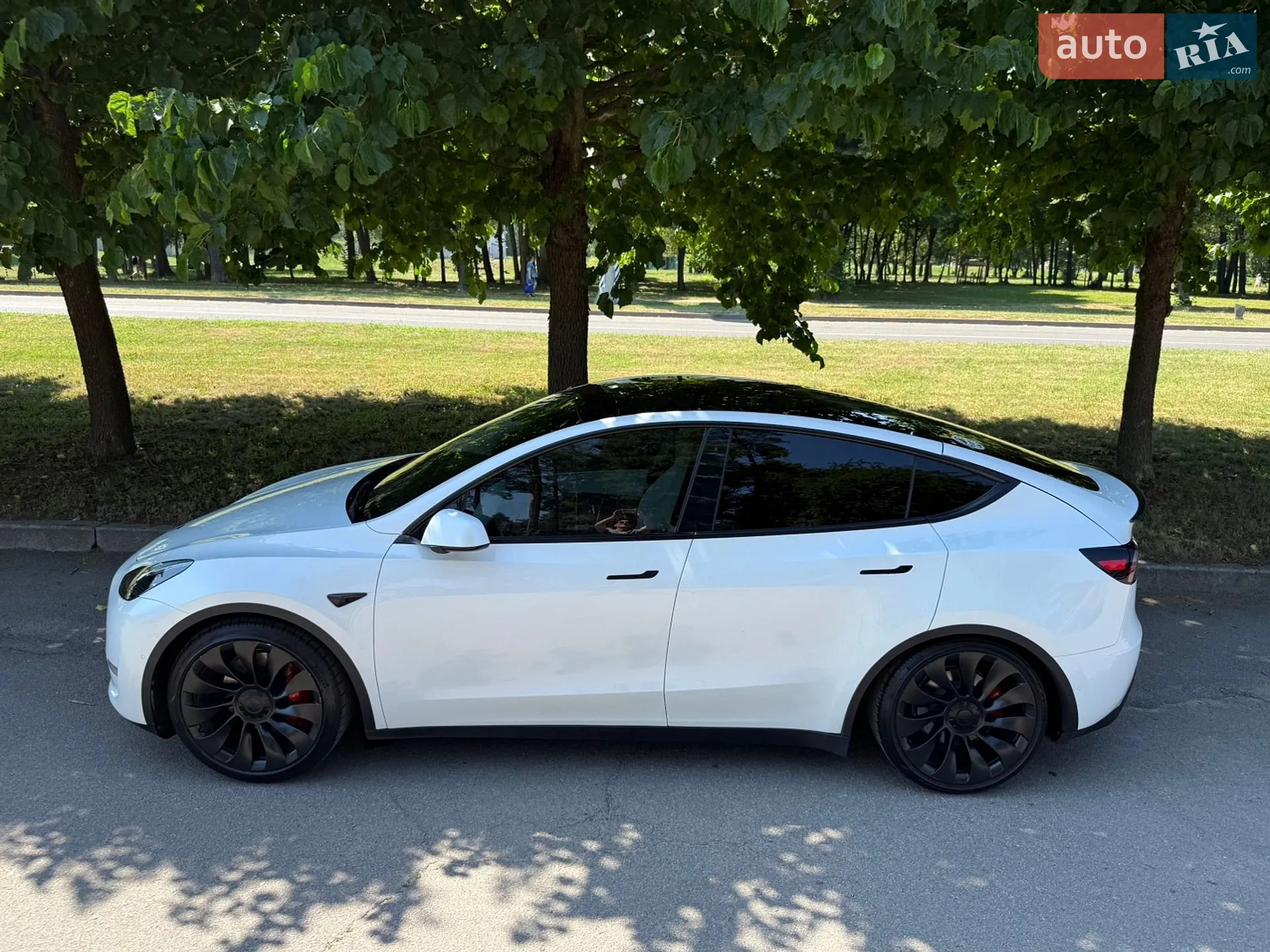 2022 Tesla Model Y - мініатюра 18