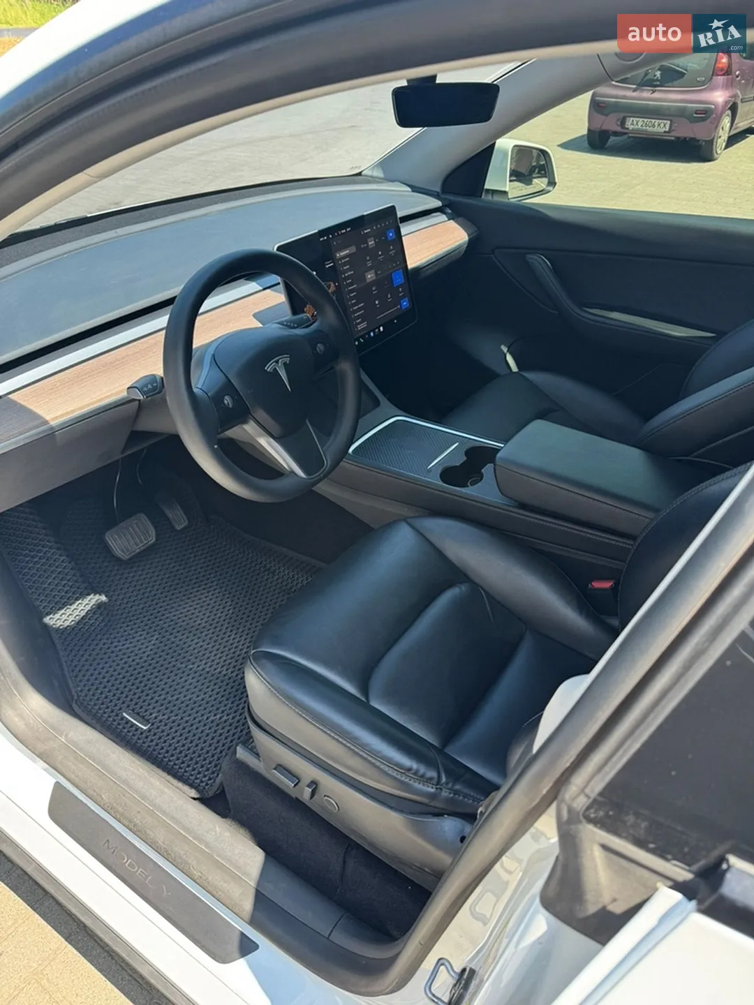2022 Tesla Model Y - мініатюра 9