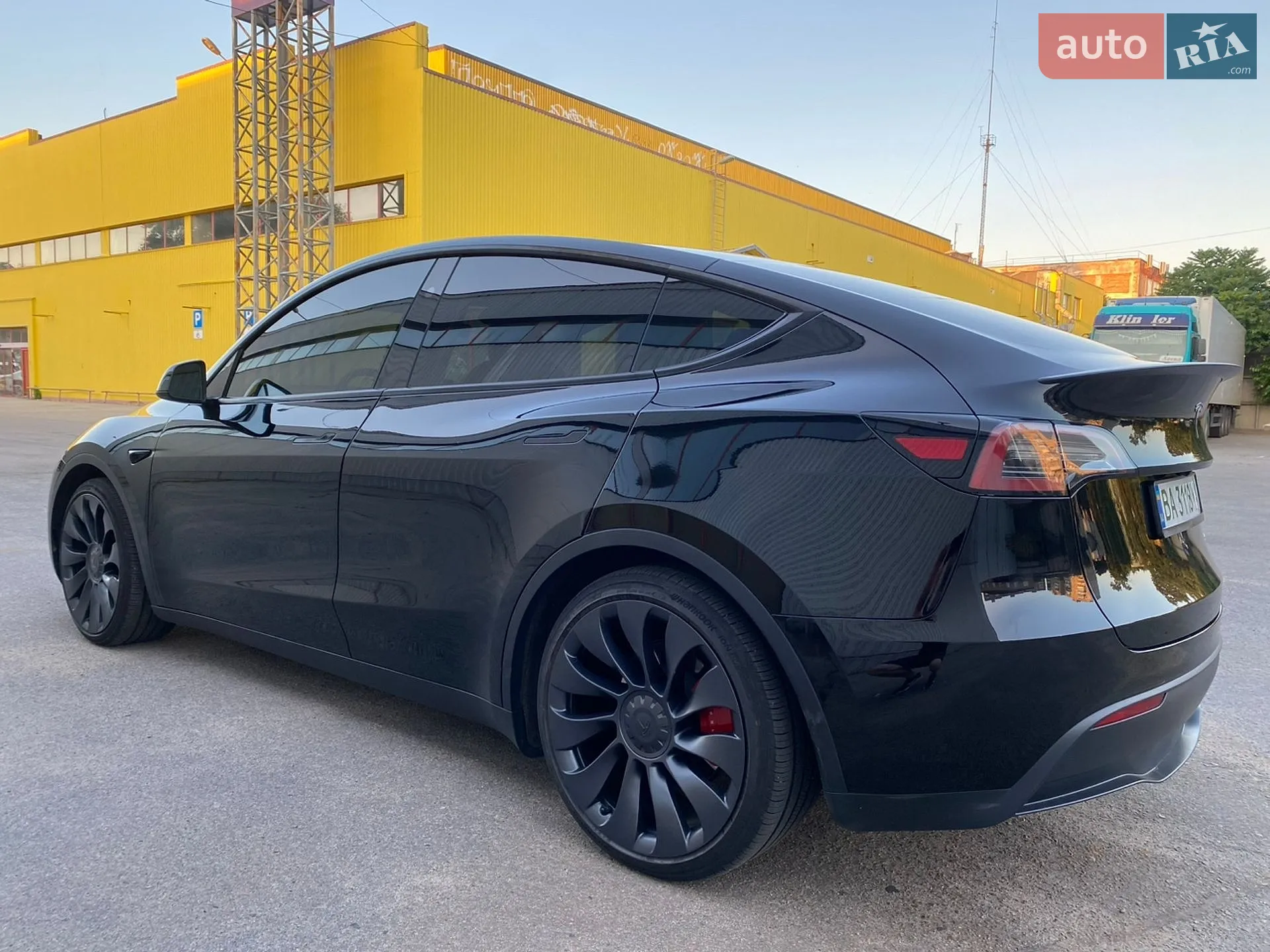 2024 Tesla Model Y - мініатюра 5