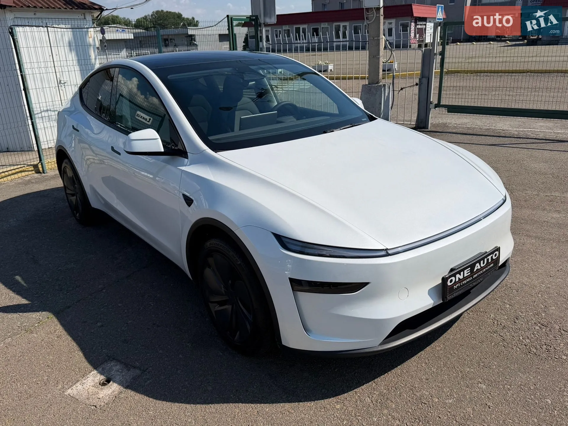 2025 Tesla Model Y - мініатюра 4