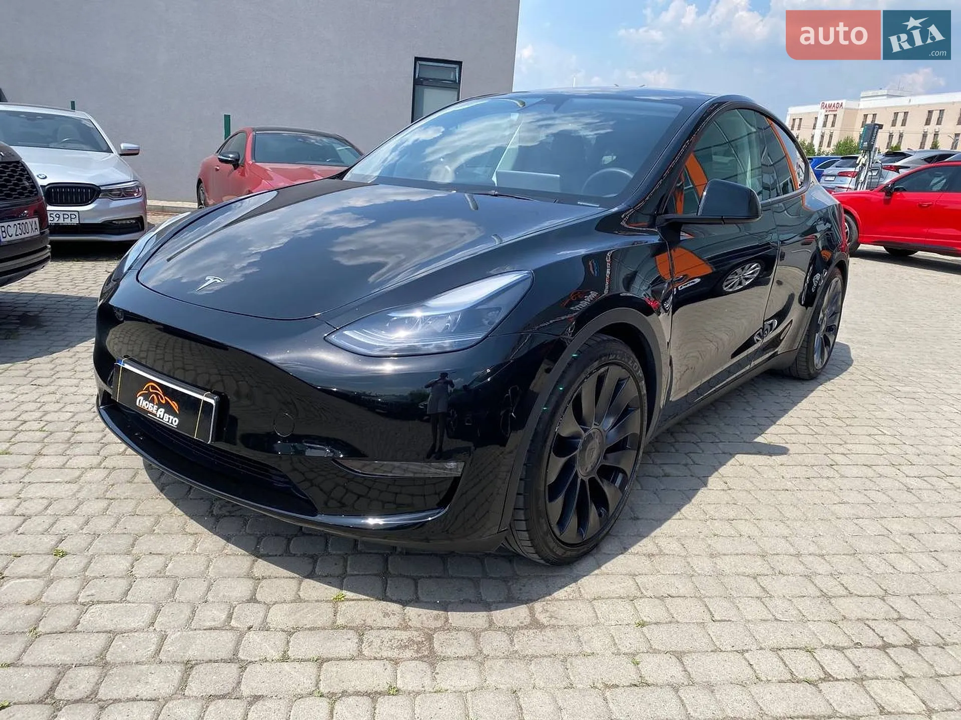 2024 Tesla Model Y - мініатюра 3